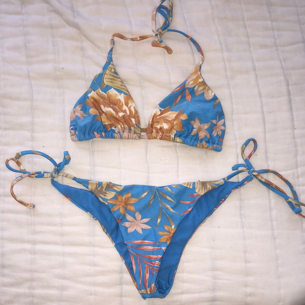 Billabong Blue and Floral Bikini Set